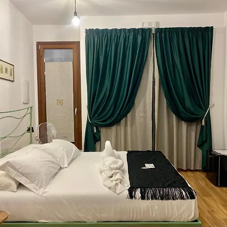 Le Cancelle - Residenza D'epoca 4* LʼAquila